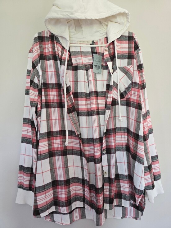 uncharted threads Tops - NWT Women's Super Soft Plaid Hoodie. Pink/gray. Cotton/viscose Blend. Large.
